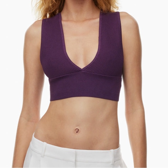 Aritzia Sculpt Neck Deep V - Picture 2 of 3